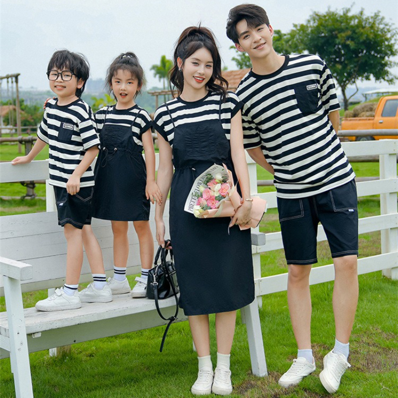 Family Couple Matching Clothes - Summer Clothing Looks のレビューと価格