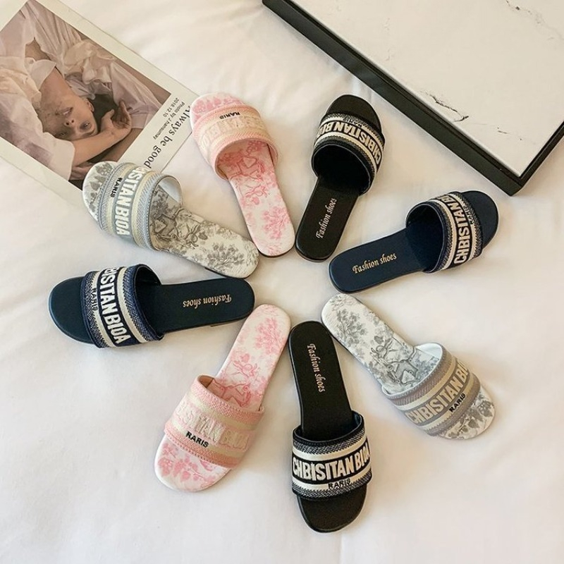 Women's Fashion Flat Slippers  - Summer Quotes のレビューと価格