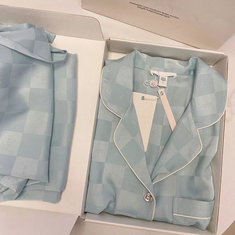Womens Silk Satin Pajamas Set  - Summer House Clothing のレビューと価格